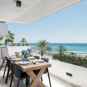Luxury Frontline W Panoramic View Apartment